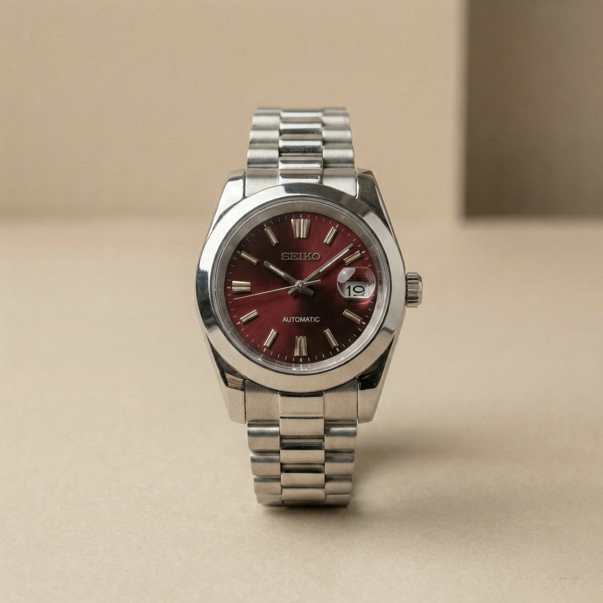 S Mod Datejust "Burgundy" – Burgundy Sunburst Dial & President Bracelet