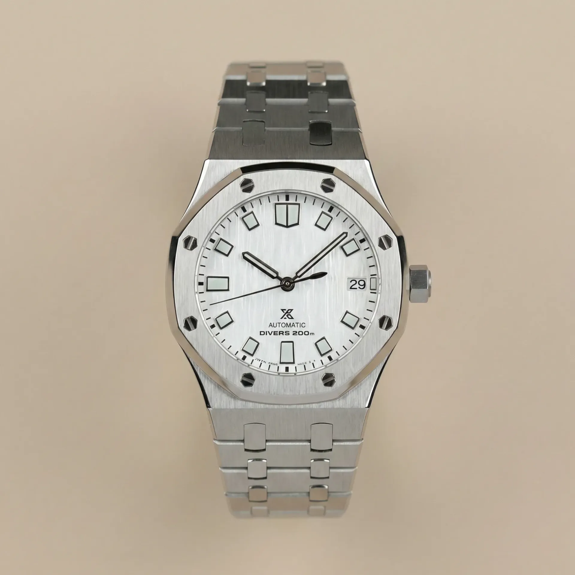 S Mod Royal Oak "Arctic Seikoak" – Textured White Dial & Integrated Bracelet