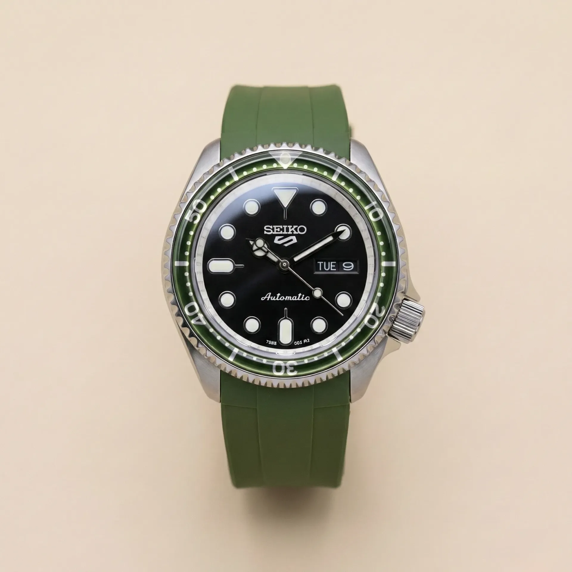 S Mod Skx007 "Vintage Forest" – Cam Görünümlü Yeşil Bezel & Siyah Kadran